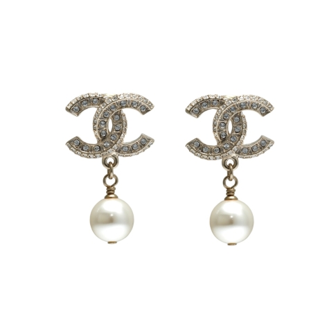 Chanel CC Drop Earrings Silver & Pearly White – voilà.id