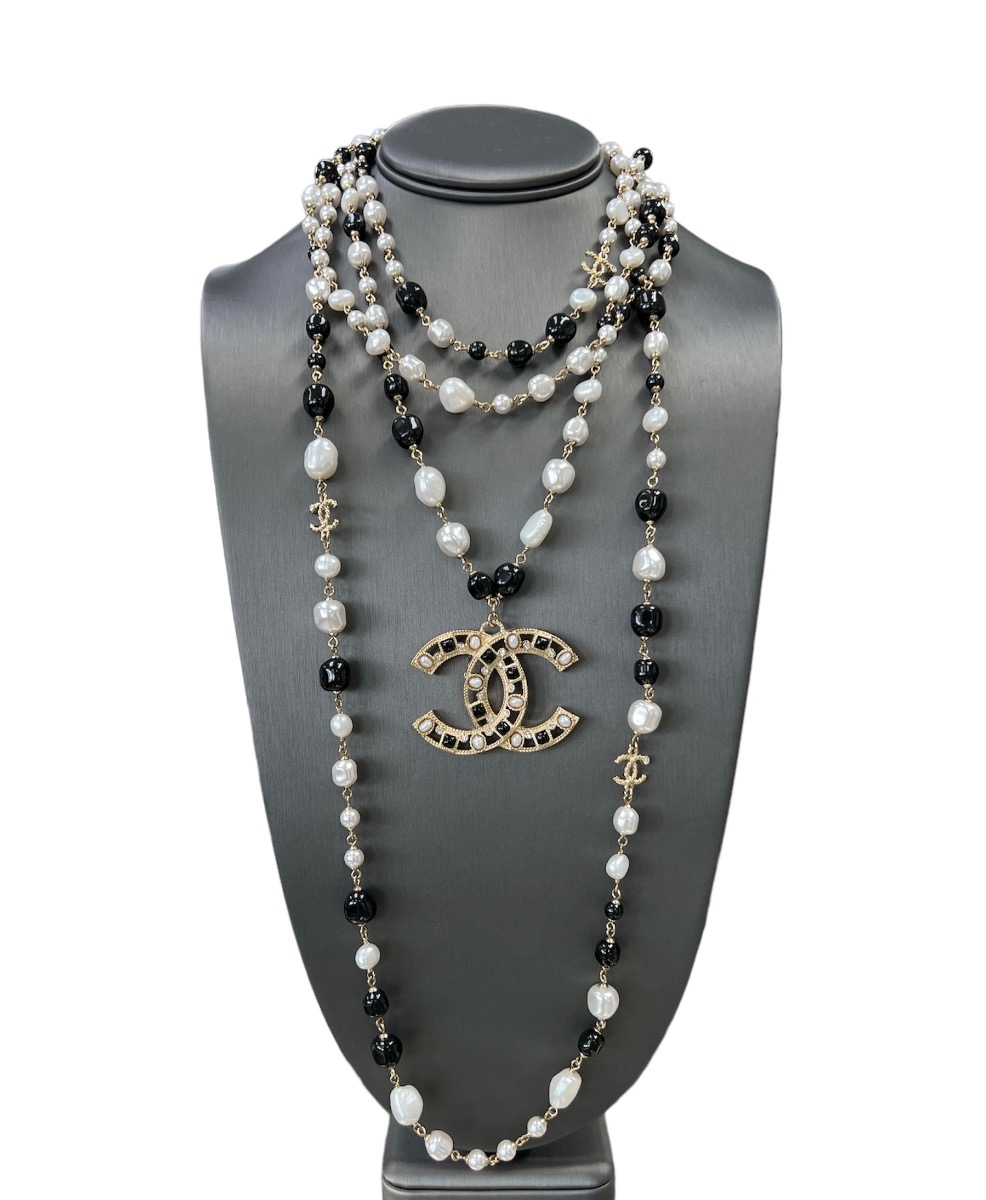 AUTHENTIC Classic Chanel Silver CC Pearl Embellished Necklace Long Multi  Strand