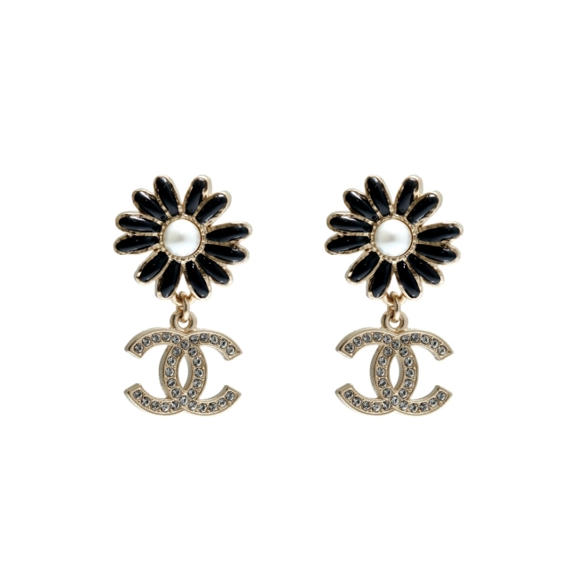 2023 Chanel Interlocking CC FlowerPetal  Earrings